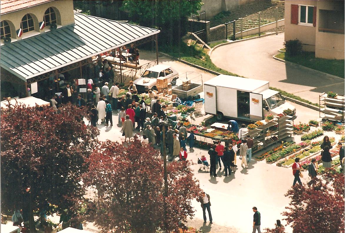 1 er marché aux fleurs et aux saveurs